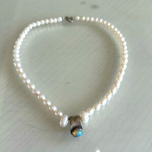 Pearl and jade necklace